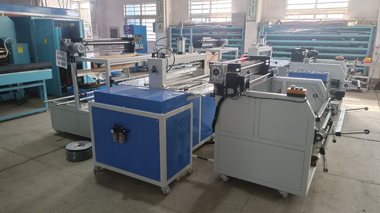 Máquina automática de alta frecuencia para fabricación de bolsas.  