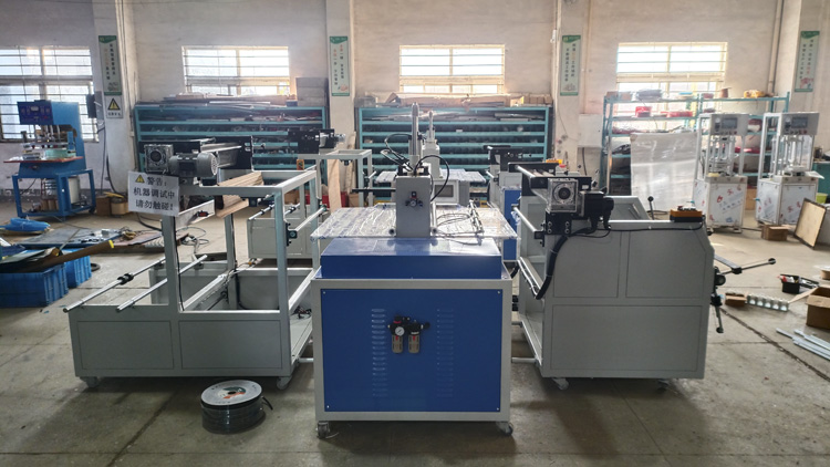 Máquina automática de alta frecuencia para fabricación de bolsas.  
